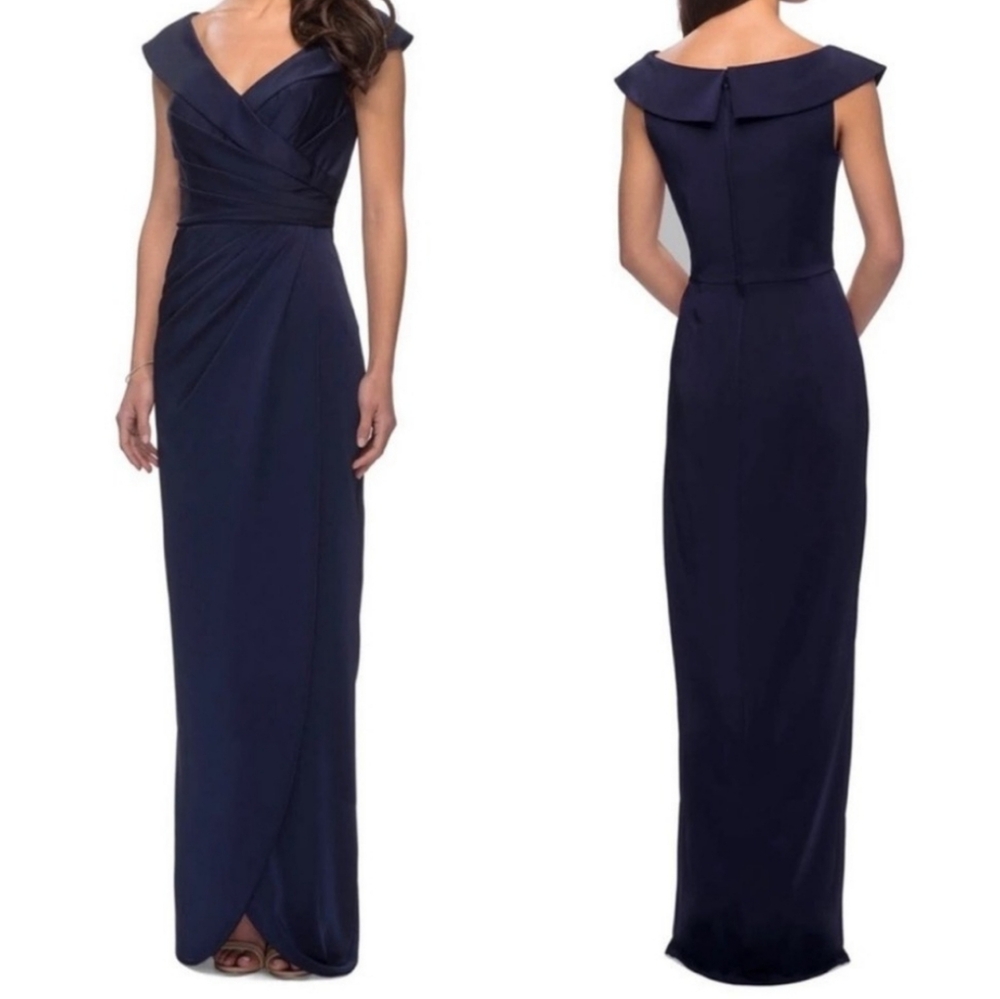 La Femme Surplice Off the Shoulder Column Gown in Navy Size 6 NWT'S